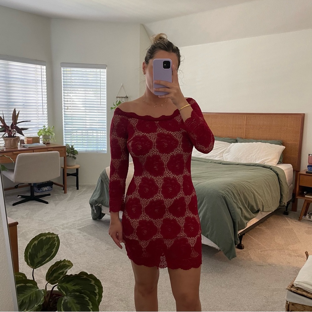 Red Lace Mini Dress 💃🏻